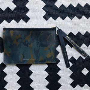 Ampersand as Apostrophe Olive Camo clutch